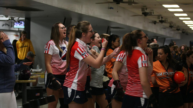 Women's Bowling celebrating